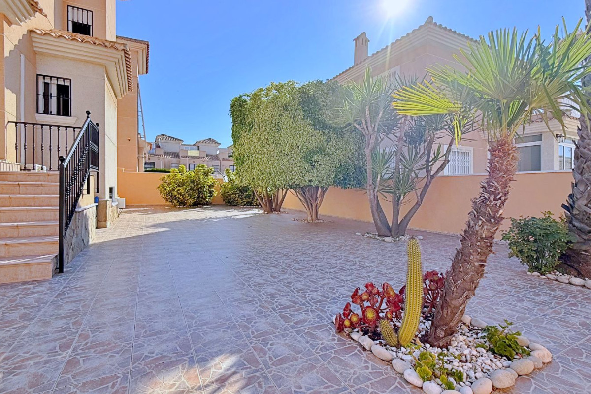 Herverkoop - Vrijstaande Villa - Orihuela Costa - Punta Prima