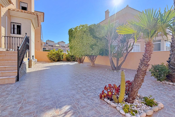 Herverkoop - Vrijstaande Villa - Orihuela Costa - Punta Prima
