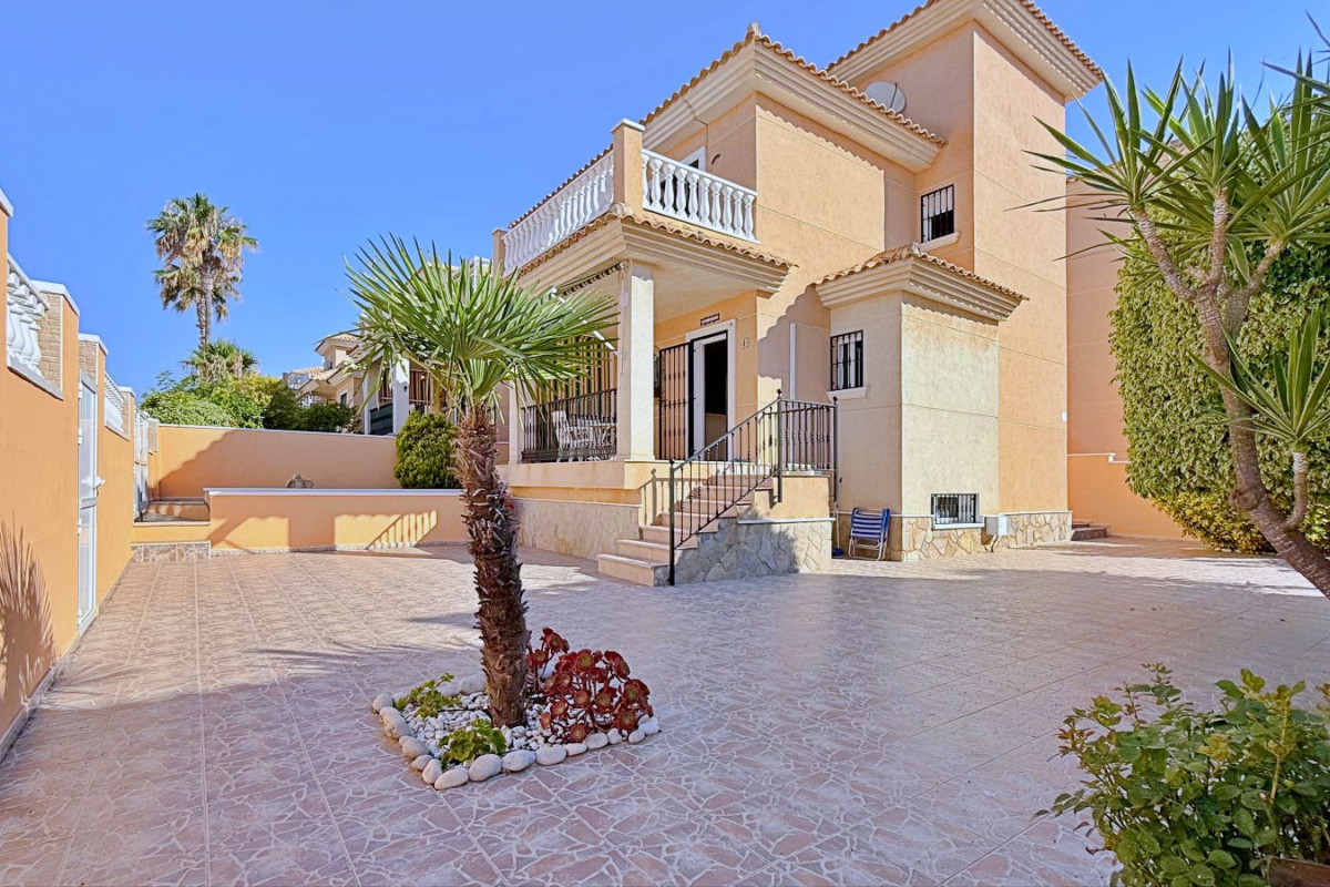 Herverkoop - Vrijstaande Villa - Orihuela Costa - Punta Prima