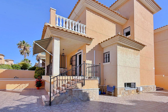 Herverkoop - Vrijstaande Villa - Orihuela Costa - Punta Prima