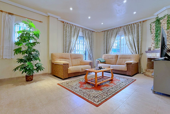 Herverkoop - Vrijstaande Villa - Orihuela Costa - Punta Prima
