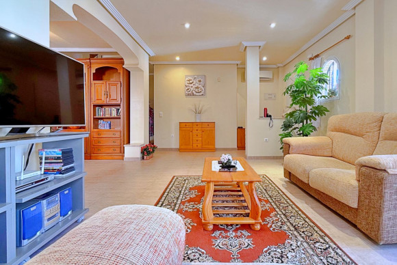 Herverkoop - Vrijstaande Villa - Orihuela Costa - Punta Prima