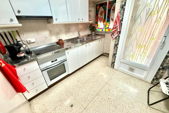 Herverkoop - Apartment / flat - Benidorm - Levante