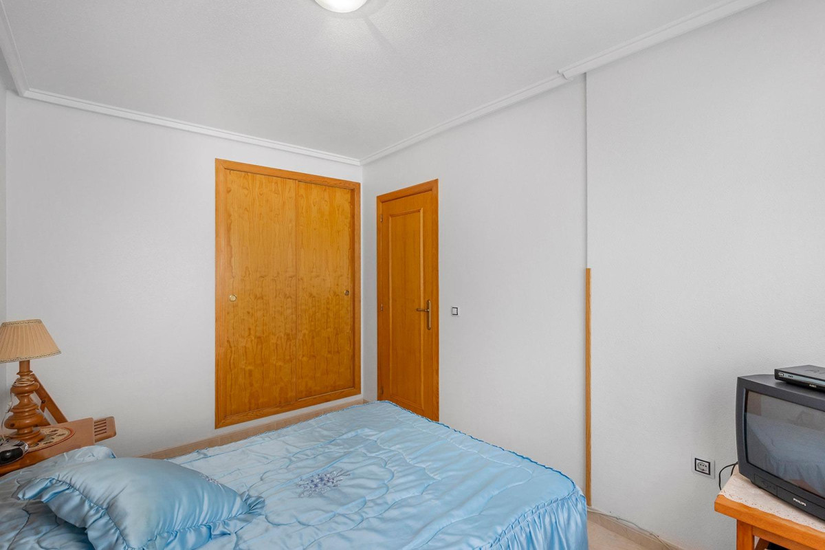 Resale - Apartment  - Torrevieja - Estacion de autobuses