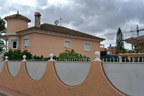 Reventa - House - Benferri - BENFIS PARK