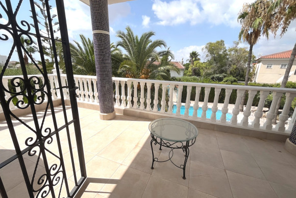 Herverkoop - Vrijstaande Villa - Ciudad Quesada - Central Quesada