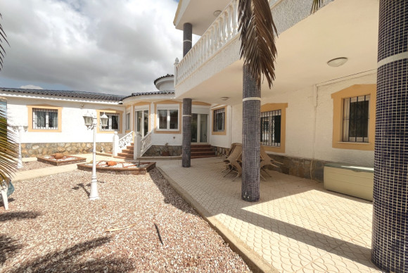Herverkoop - Vrijstaande Villa - Ciudad Quesada - Central Quesada