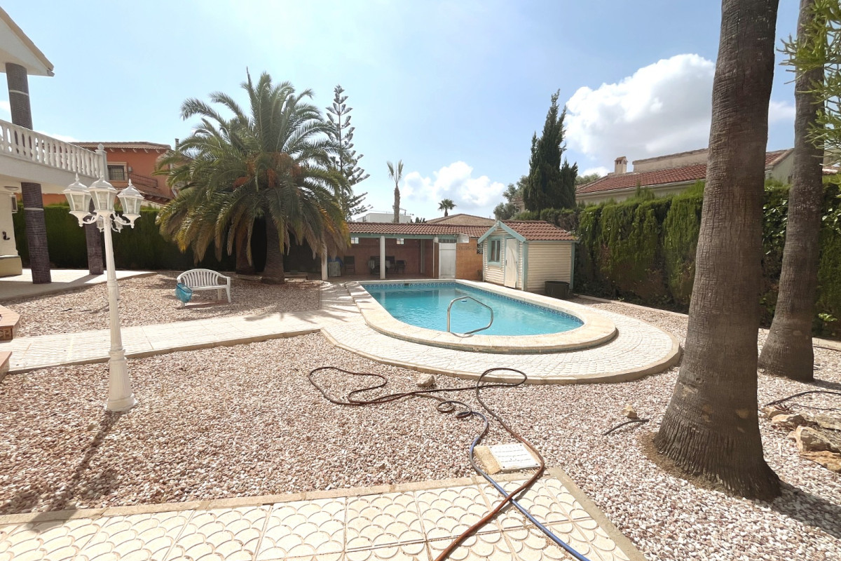 Herverkoop - Vrijstaande Villa - Ciudad Quesada - Central Quesada