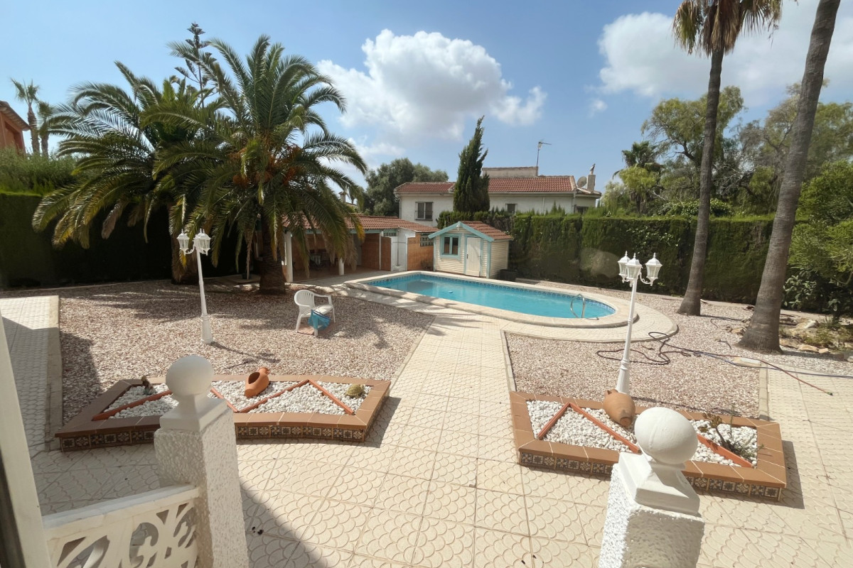 Herverkoop - Vrijstaande Villa - Ciudad Quesada - Central Quesada