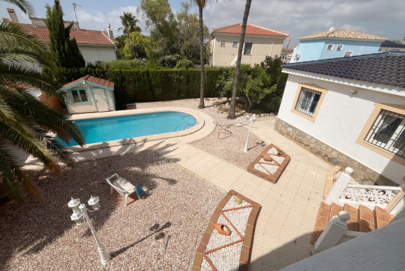 Herverkoop - Vrijstaande Villa - Ciudad Quesada - Central Quesada