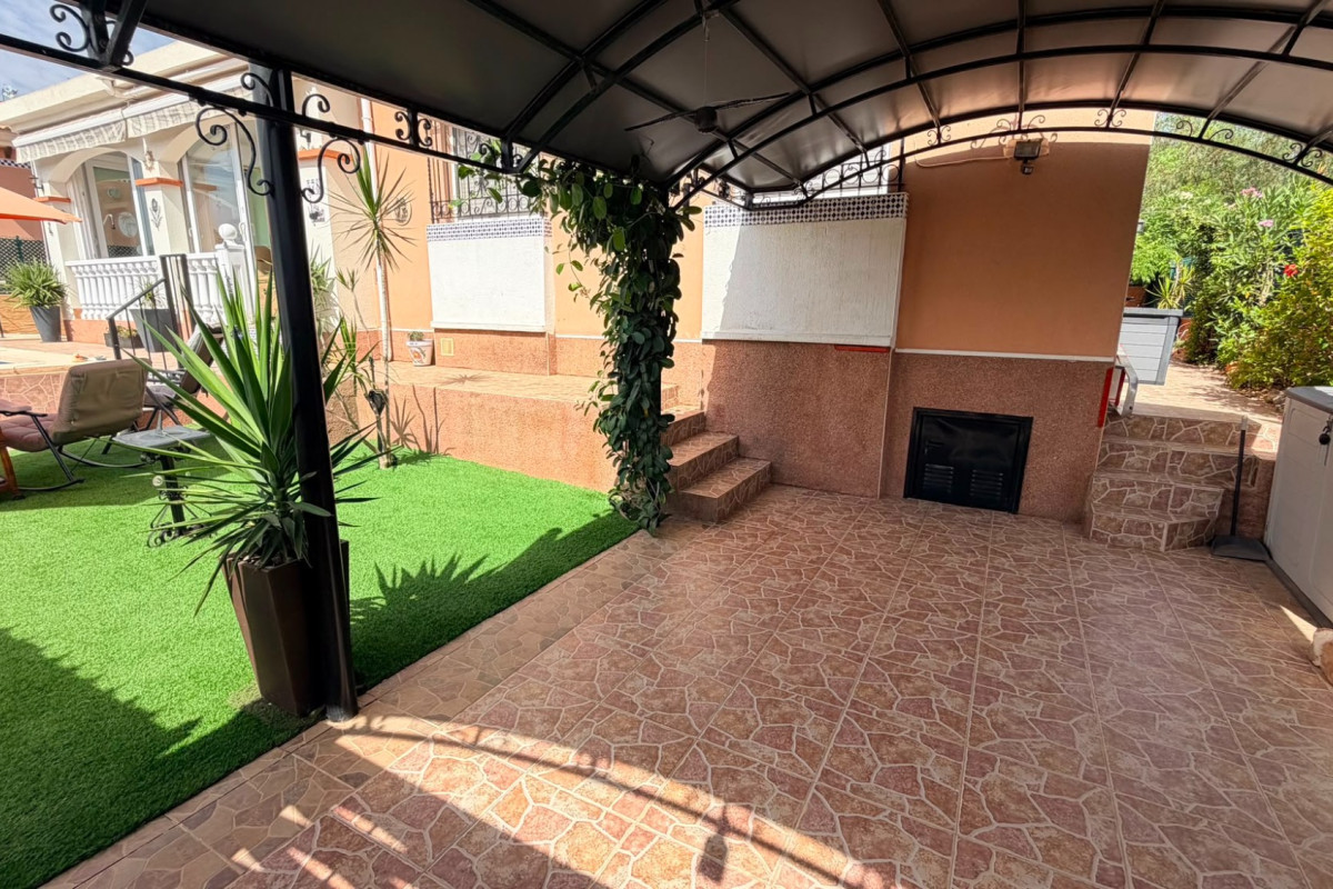 Herverkoop - Vrijstaande Villa - Los Montesinos - La Herrada