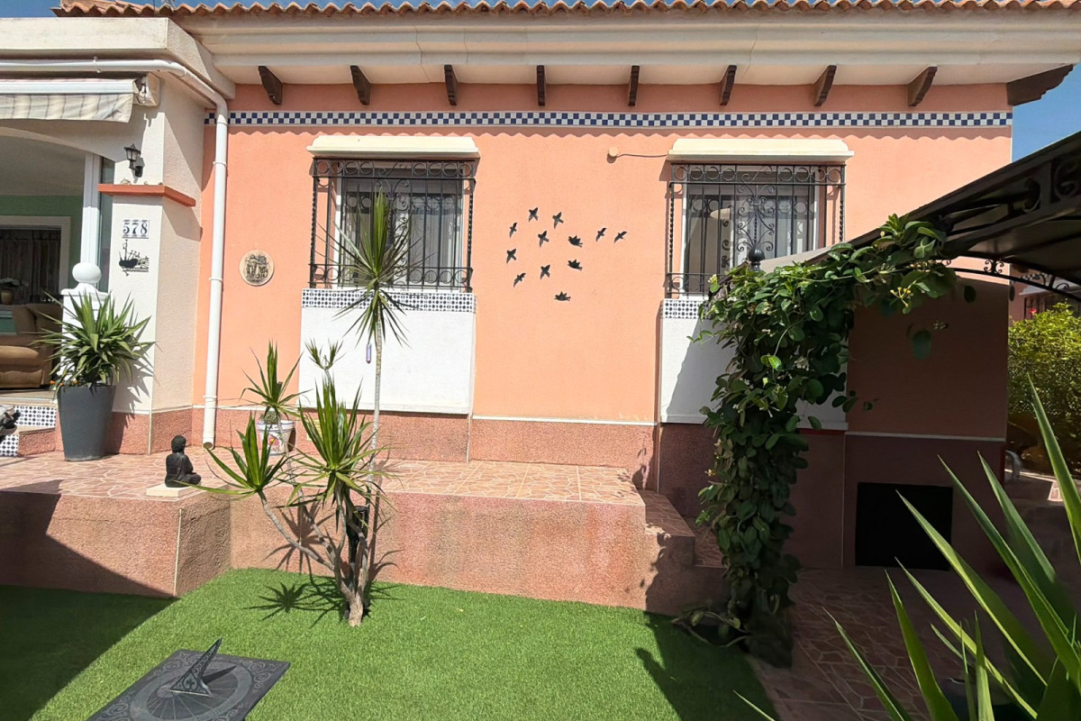 Herverkoop - Vrijstaande Villa - Los Montesinos - La Herrada
