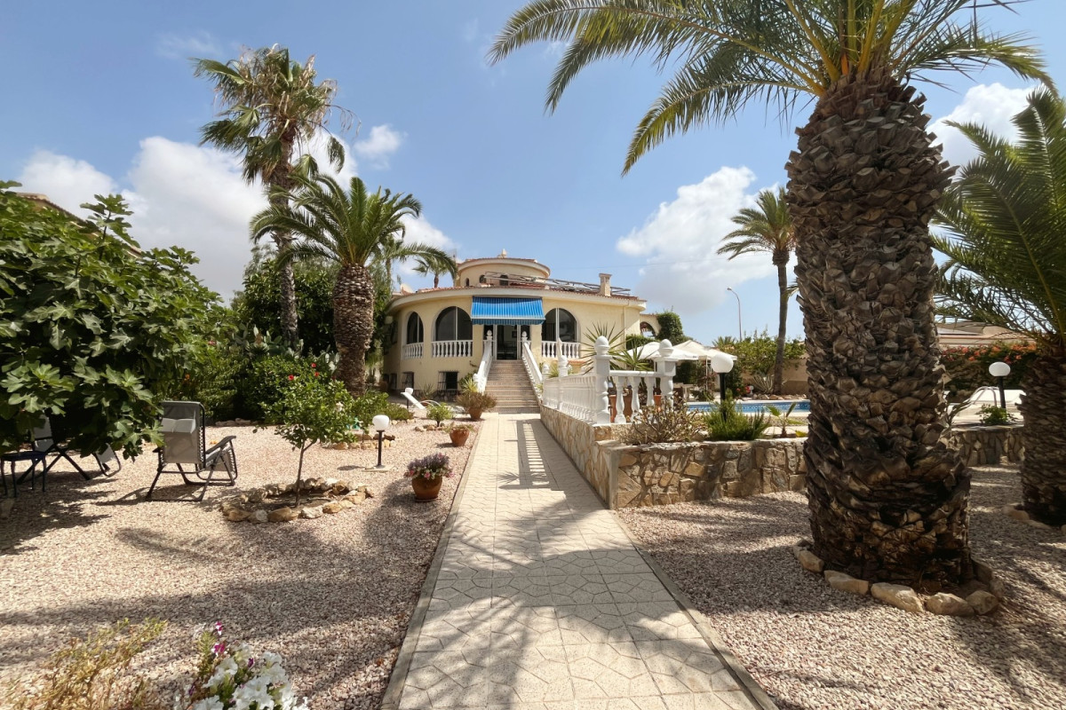 Herverkoop - Vrijstaande Villa - Ciudad Quesada - Central Quesada