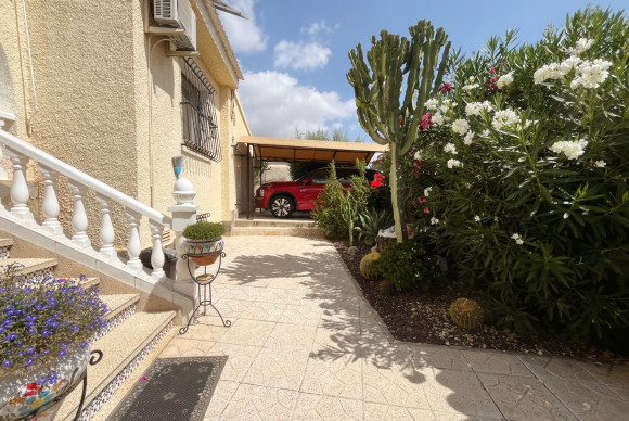 Herverkoop - Vrijstaande Villa - Ciudad Quesada - Central Quesada