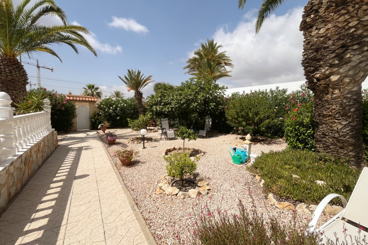 Herverkoop - Vrijstaande Villa - Ciudad Quesada - Central Quesada