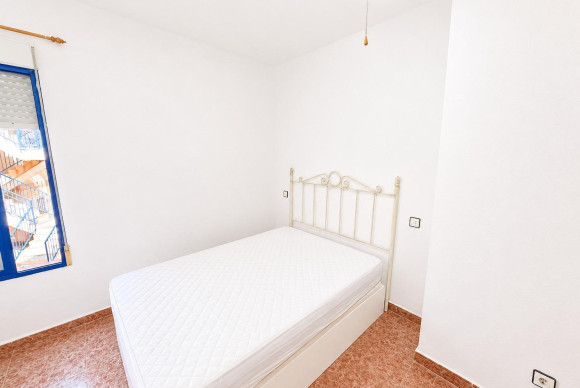 Herverkoop - Appartement  - Torrevieja - Estacion de autobuses