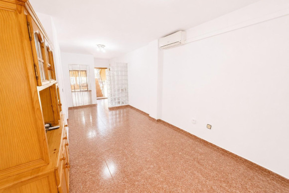 Herverkoop - Appartement  - Torrevieja - Estacion de autobuses
