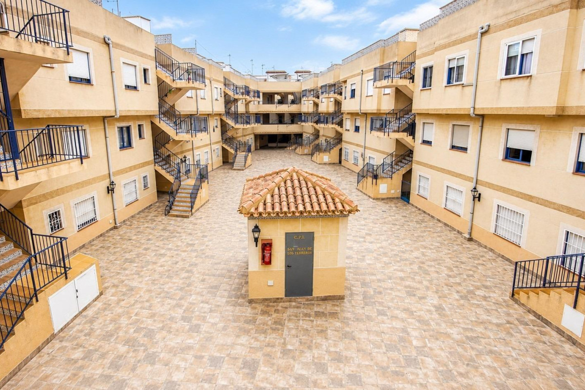 Herverkoop - Appartement  - Torrevieja - Estacion de autobuses