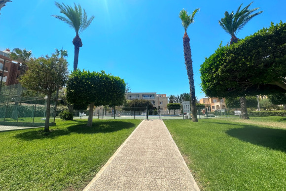 Herverkoop - Appartement  - Torrevieja - Torre La Mata
