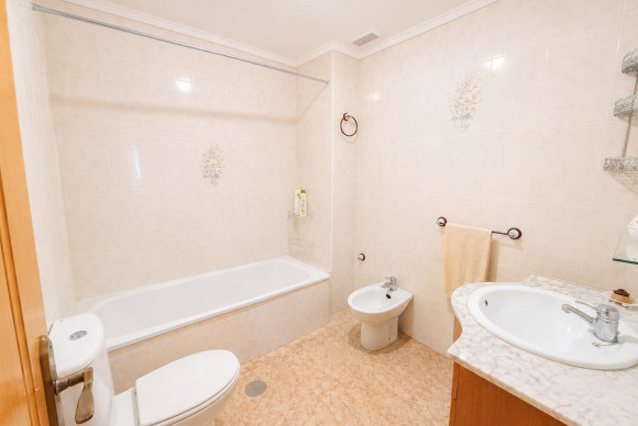 Herverkoop - Appartement  - Torrevieja - Estacion de autobuses