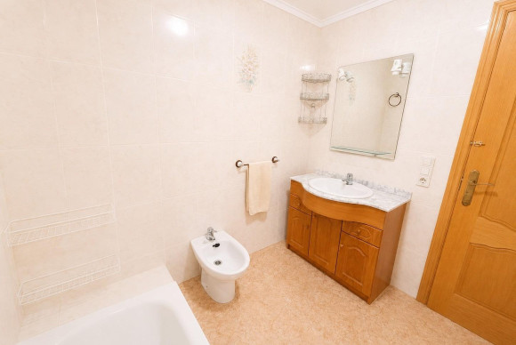 Herverkoop - Appartement  - Torrevieja - Estacion de autobuses
