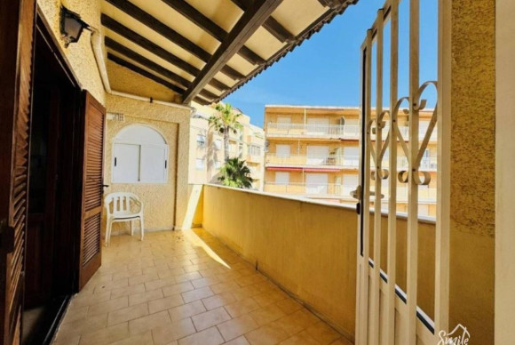 Resale - Apartment  - Torrevieja - torrevieja