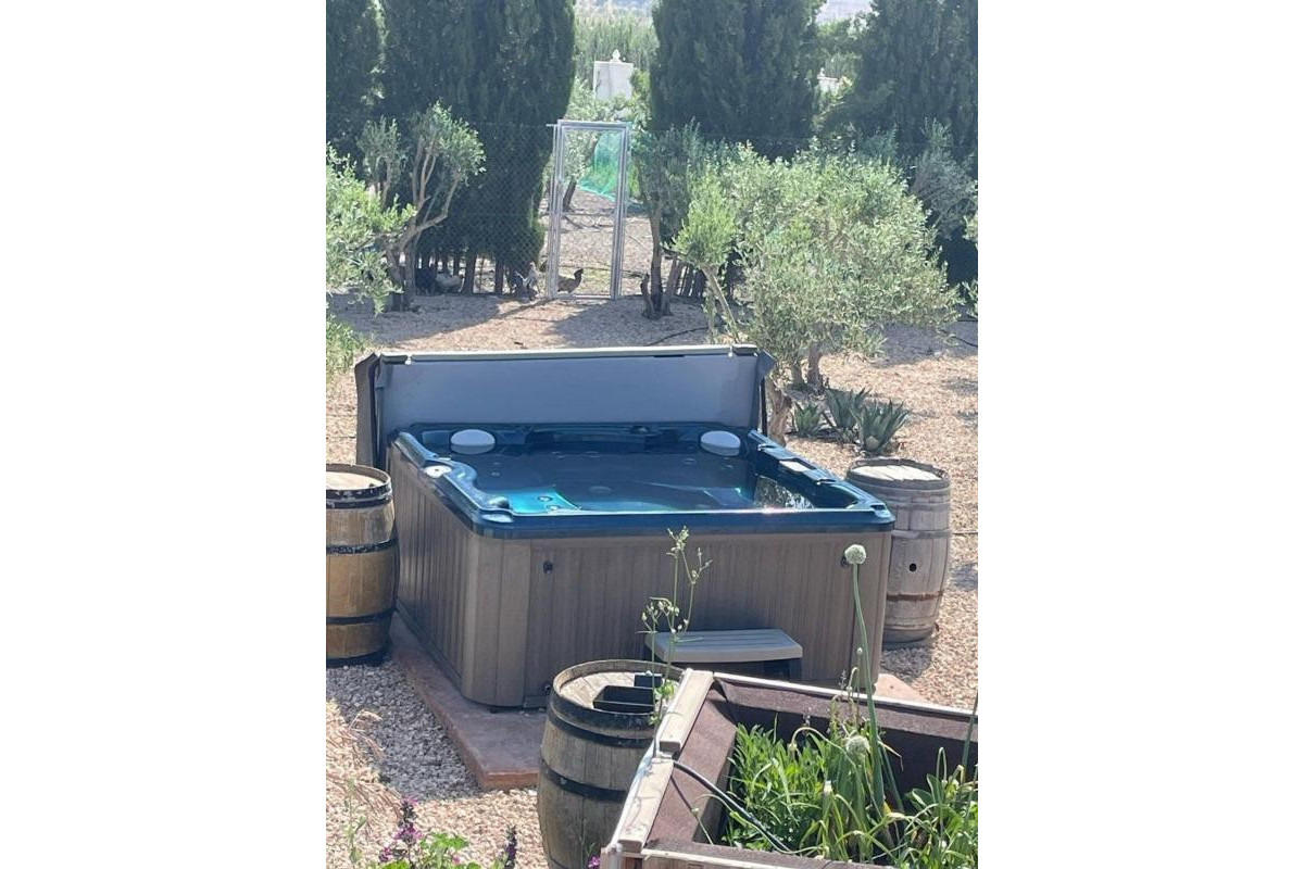 Resale - Villa - Villena
