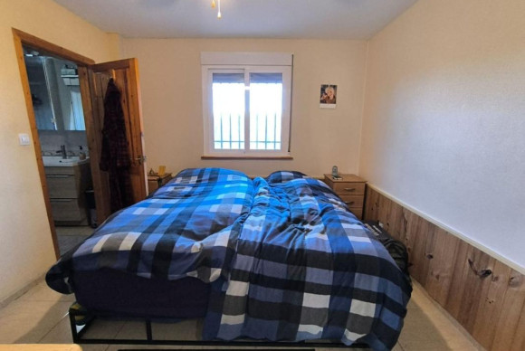Resale - Villa - Villena