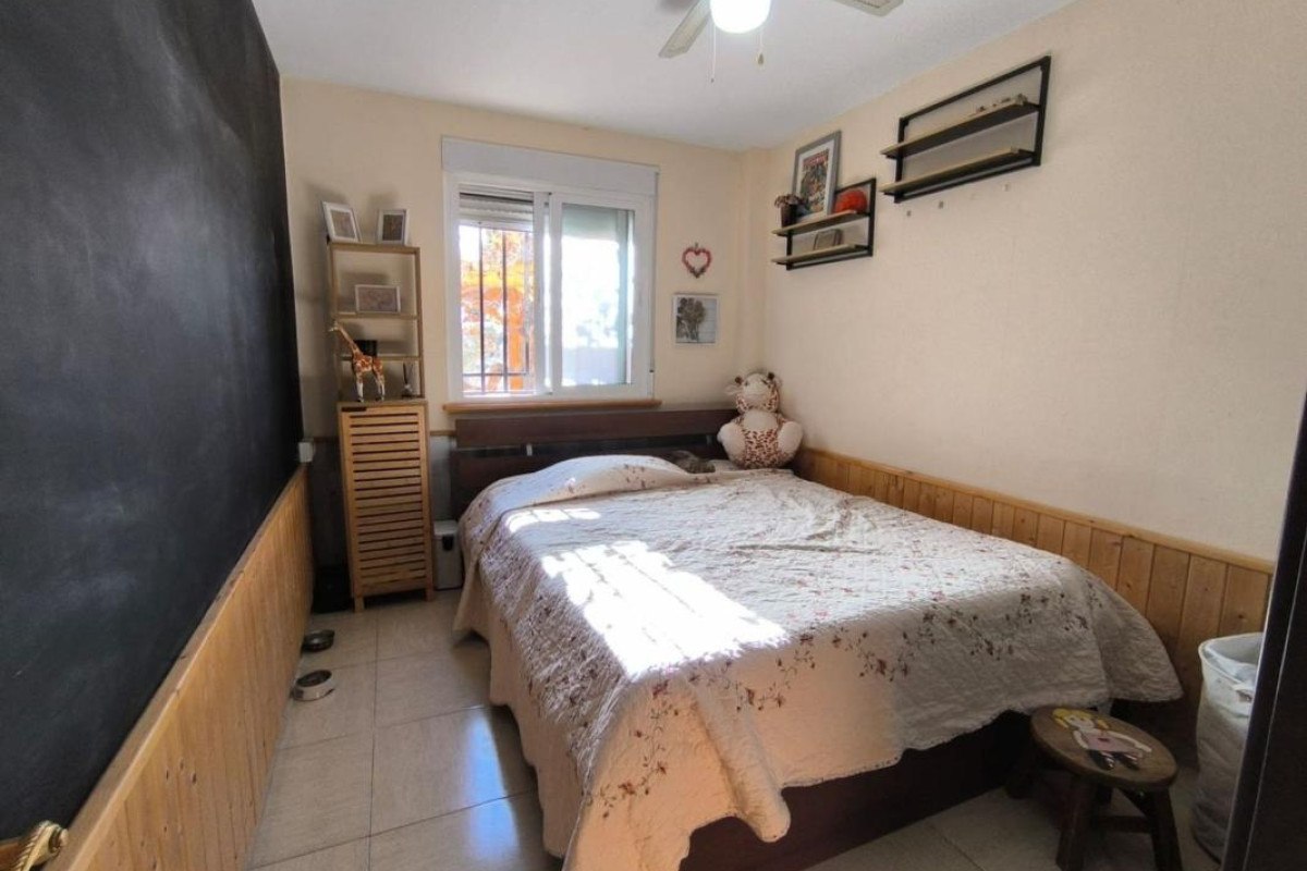Resale - Villa - Villena
