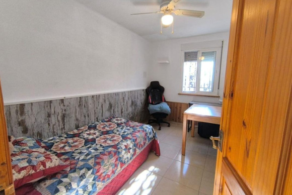 Resale - Villa - Villena