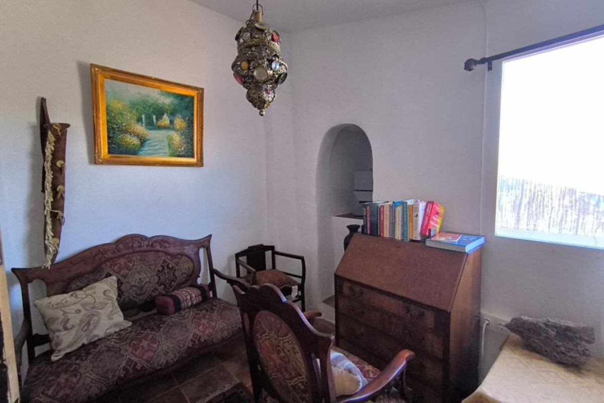 Resale - Villa - Villena