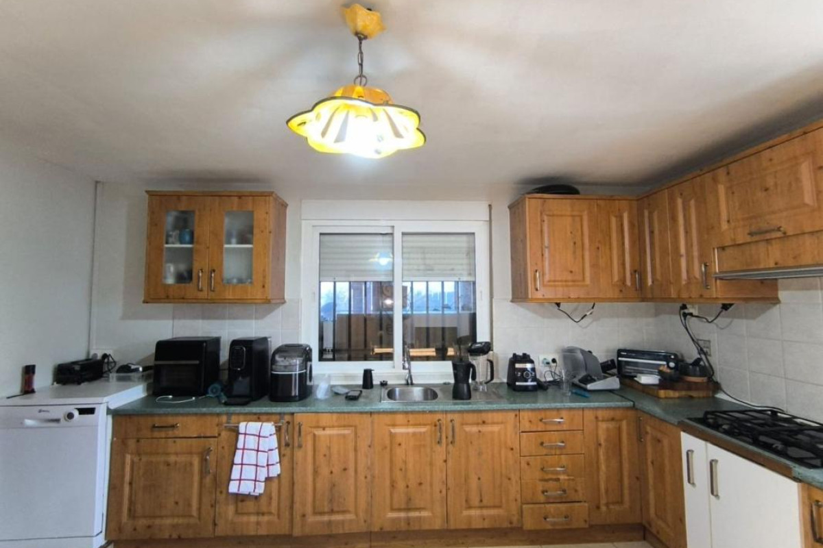 Resale - Villa - Villena