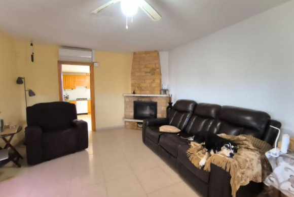 Resale - Villa - Villena