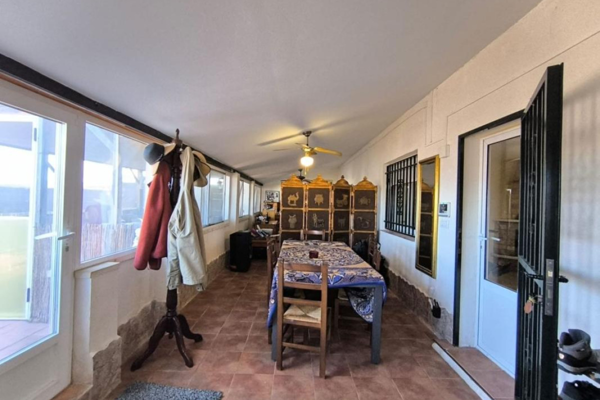 Resale - Villa - Villena