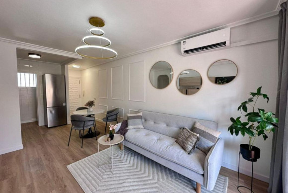 Reventa - Apartamento / piso - Torrevieja - torrevieja
