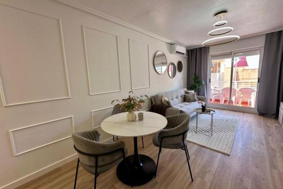 Reventa - Apartamento / piso - Torrevieja - torrevieja