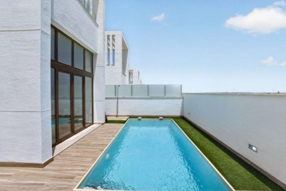 Resale - Villa - Torrevieja - torrevieja