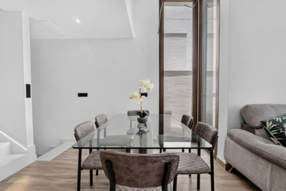 Resale - Villa - Torrevieja - torrevieja