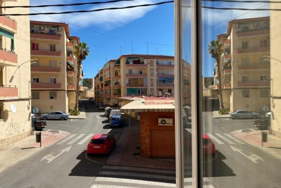 Resale - Apartment  - Alicante / Alacant