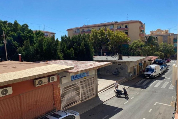 Resale - Apartment  - Alicante / Alacant