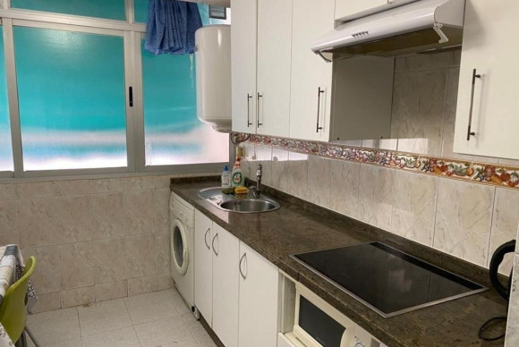 Resale - Apartment  - Alicante / Alacant