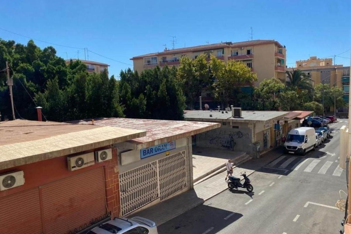 Resale - Apartment  - Alicante / Alacant