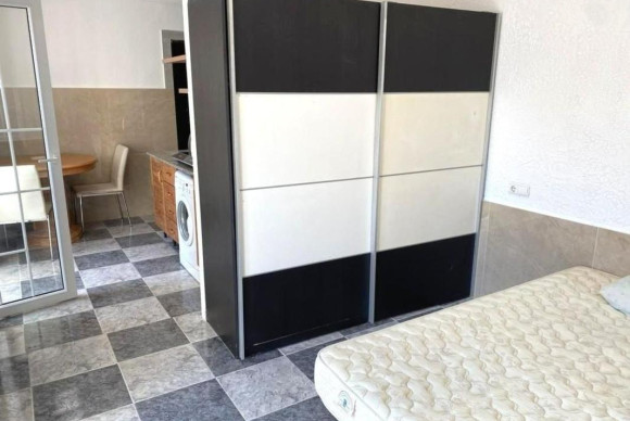Resale - Apartment  - Alicante / Alacant