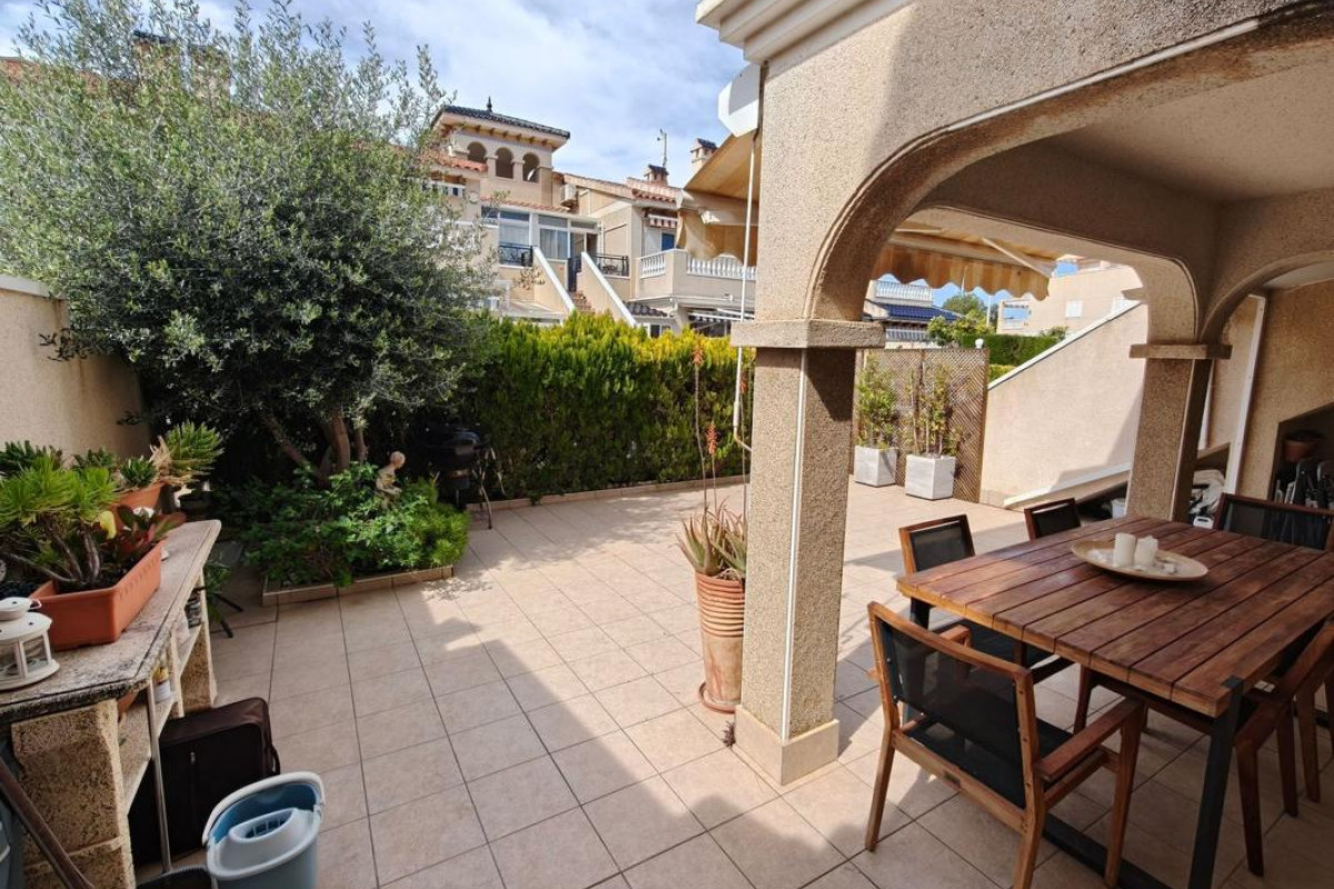 Herverkoop - casas - Orihuela