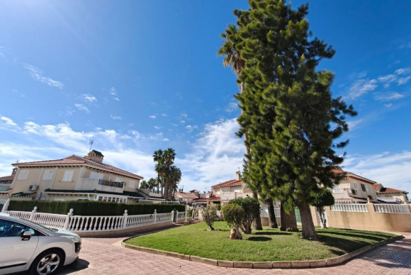 Herverkoop - casas - Orihuela