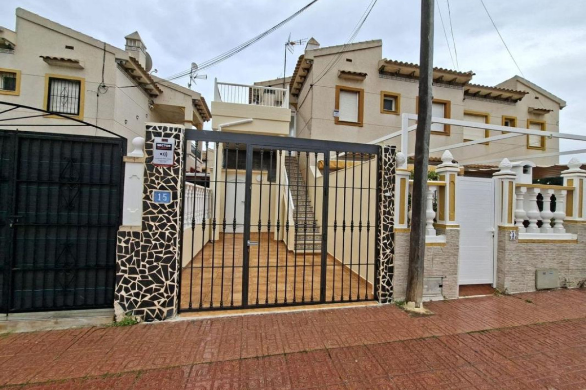 Resale - Villa - Orihuela