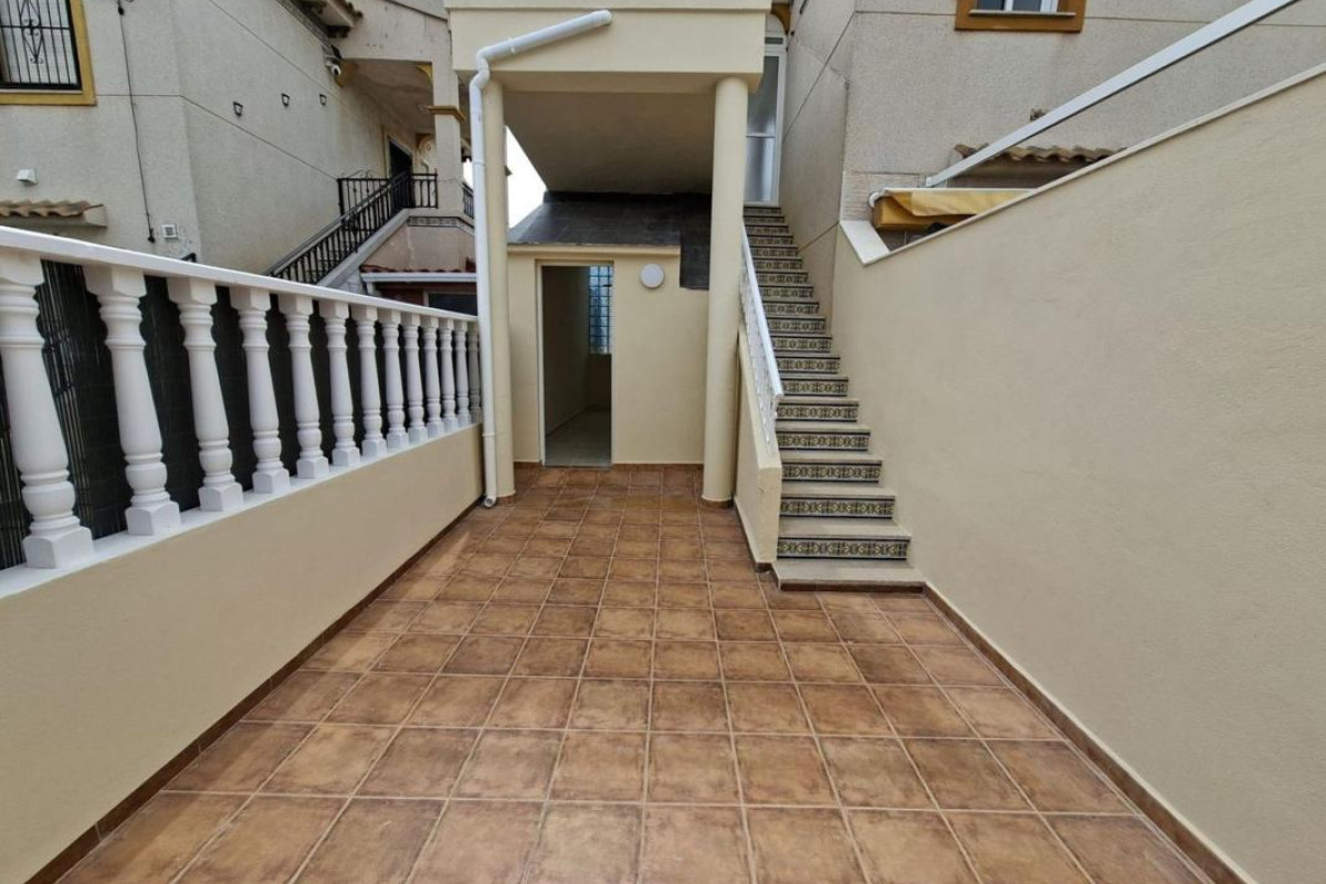 Resale - Villa - Orihuela