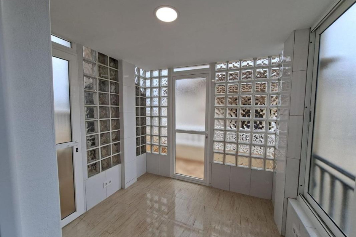 Resale - Villa - Orihuela
