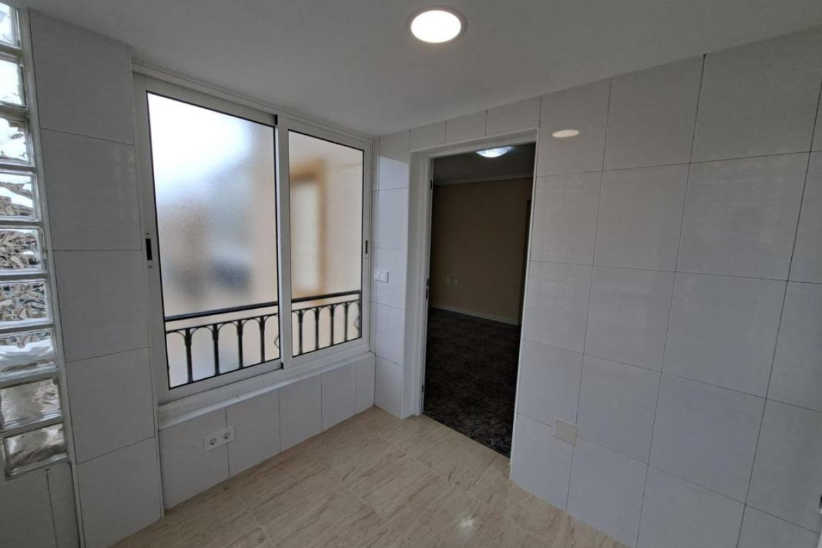 Resale - Villa - Orihuela