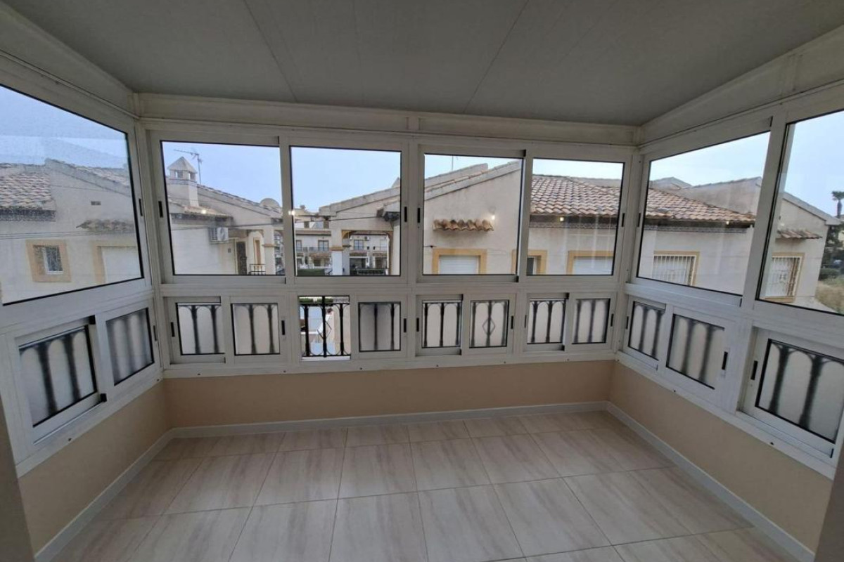 Resale - Villa - Orihuela